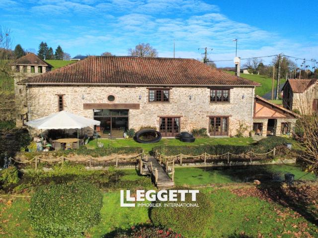 Maison 6 pièces 347 m²