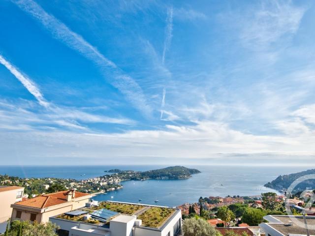Maison 6 pièces 348 m²