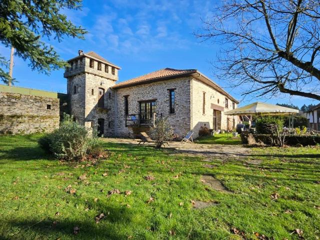 Maison 6 pièces 340 m²