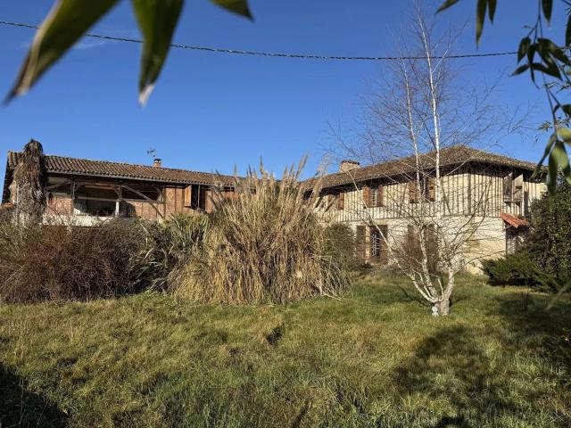 Maison 6 pièces 340 m²