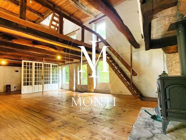 Maison 6 pièces 355 m²