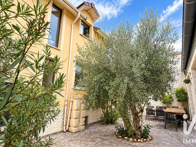 Maison 6 pièces 369 m²