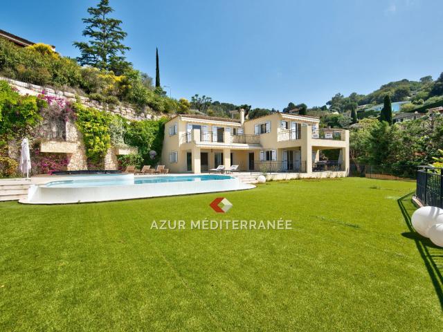 Maison 6 pièces 369 m²