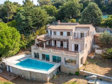 Maison 6 pièces 375 m²