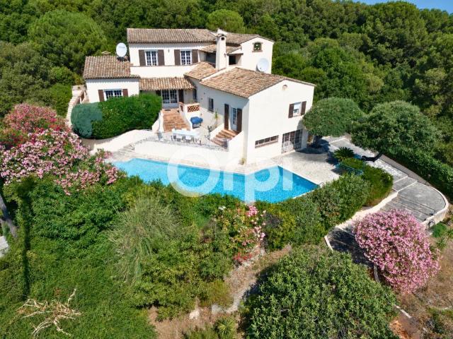 Maison 6 pièces 389 m²