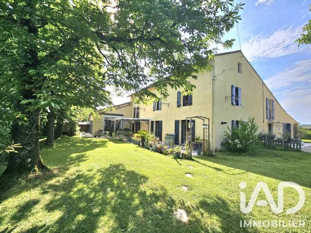 Maison 6 pièces 396 m²