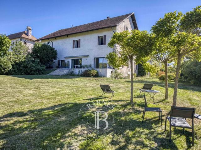 Maison 6 pièces 391 m²