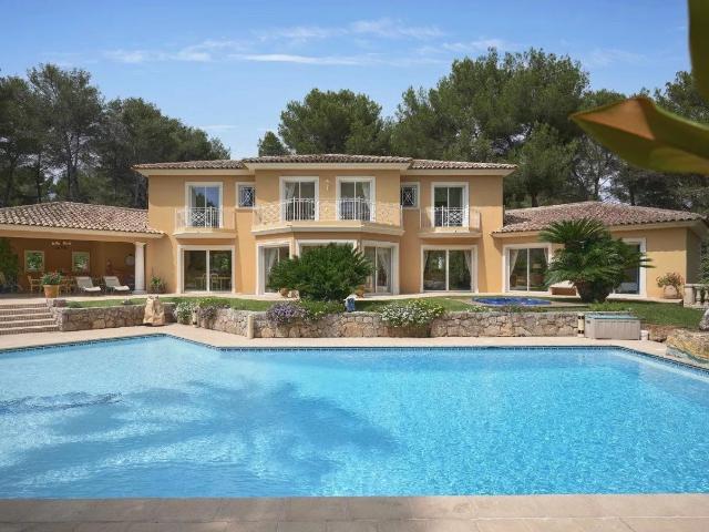 Maison 6 pièces 430 m²