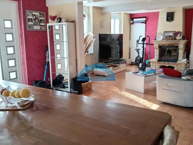 Maison 6 pièces 4 chambres 802 M² de terrain