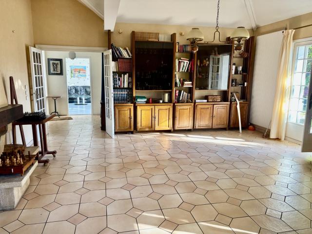 Maison 6 Pieces 4 Chambres Jardin Garage 210m² Marly