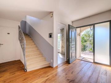 MAISON 6 Pièces 5 Chambres avec jardin