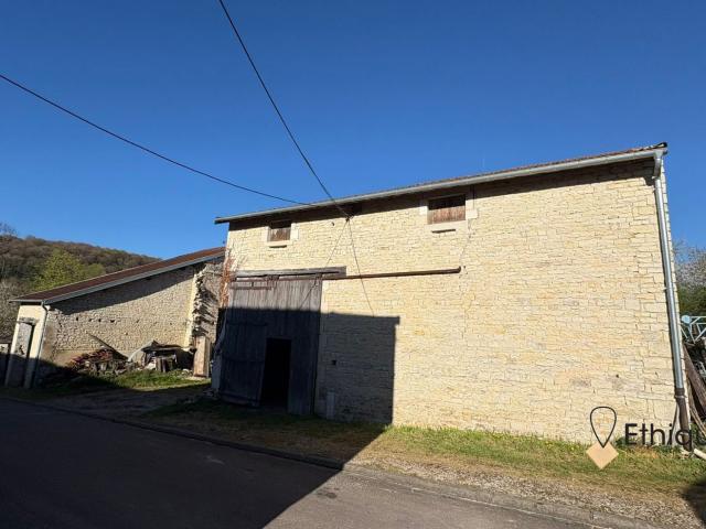 Maison 6 pièces 683 m²