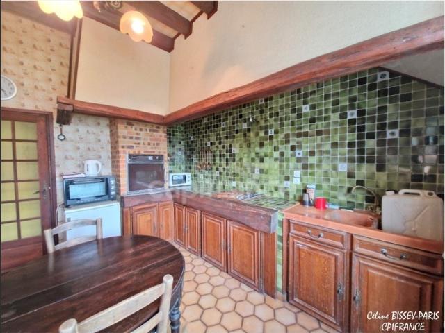 Maison 6 pièces, 6 Chambres, salon/salle à manger 72m2, 2 salles de bains, terrain 1247 M2 MALAY LE GRAND 89