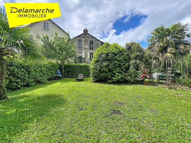 Maison 6 pièces 241 m²