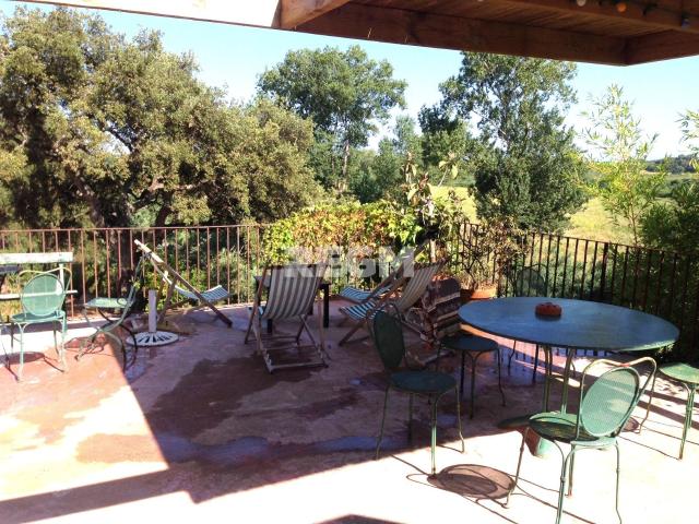 Maison 6 pièces 750 m²