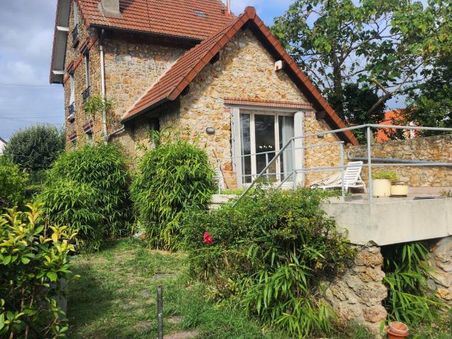Maison 6 pièces 85 m²