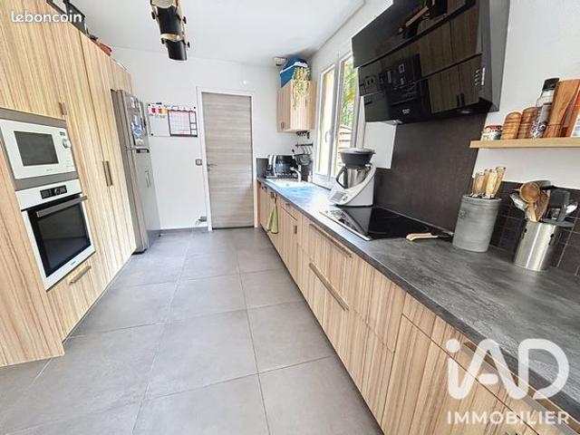 Maison 6 pièces 93 m²