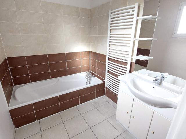 Maison 6 pièces, 95 m² à louer à Jaunay Marigny 86130