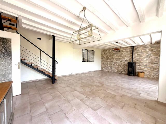 Maison 6 pièces à louer à Laval en Brie Réf 1520