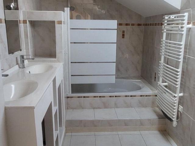 Maison 6 pièces à Saint Hilaire de Chaléons