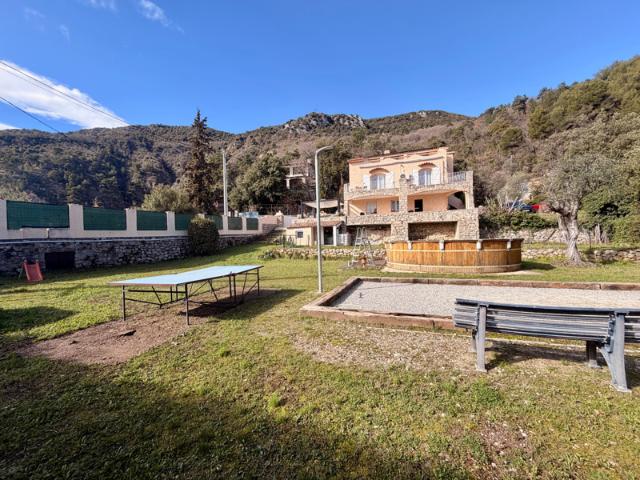 Maison 6 pièces au calme absolue vue montagne