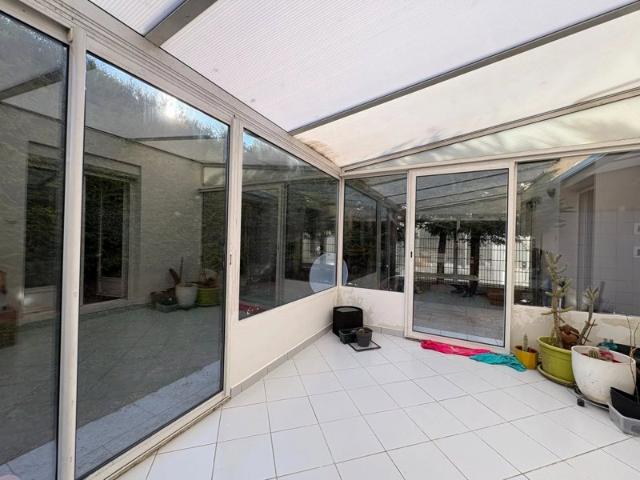 Maison 6 pièces avec garage. Tout à Pied !
