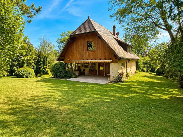 Maison 6 pièces de 130 m2 sur 17 ares
