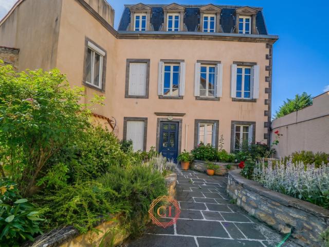 Maison 6 pièces de 150 m2