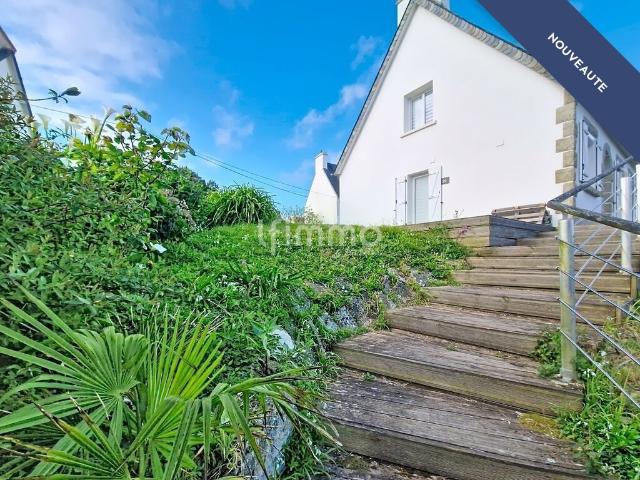 Maison, 6 pièces de 170 m² à Saint Nic 29550