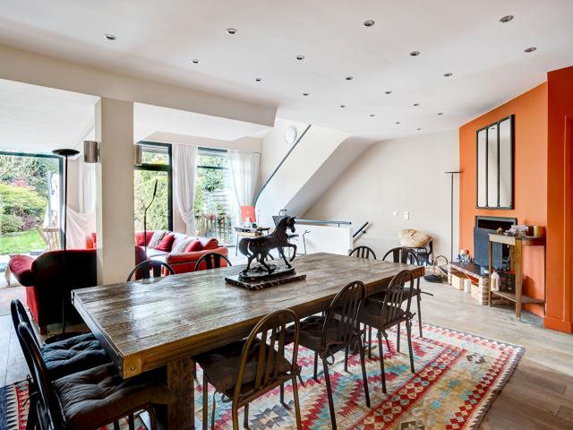 Maison 6 pièces de plain pied sur son jardin