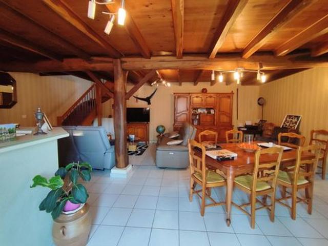 Maison 6 pièces, dépendances, piscine, jardin