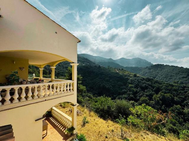 Maison 6 pièces sur 6000m2 de terrain