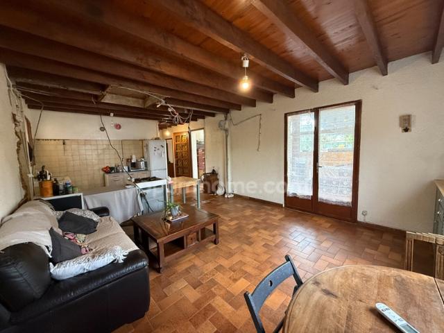 Maison 6 pièces, terrain 8000 m²