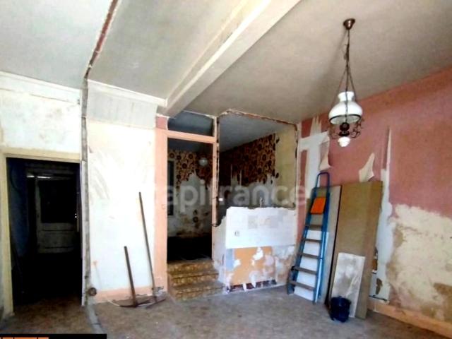 MAISON AVEC TERRAIN DE 880 M2 SAIL SOUS COUZAN
