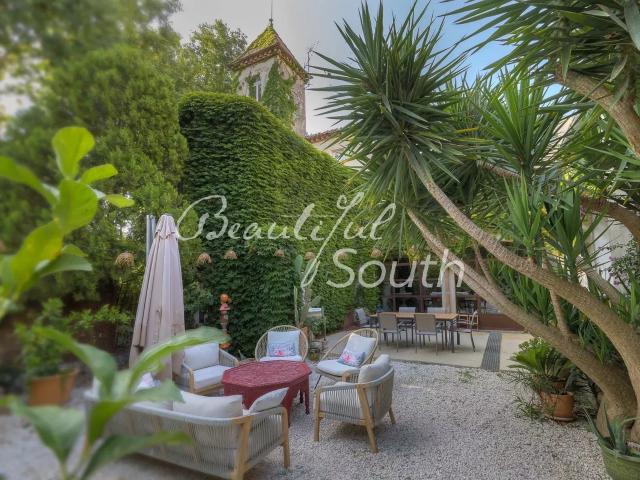 Maison 746 m²