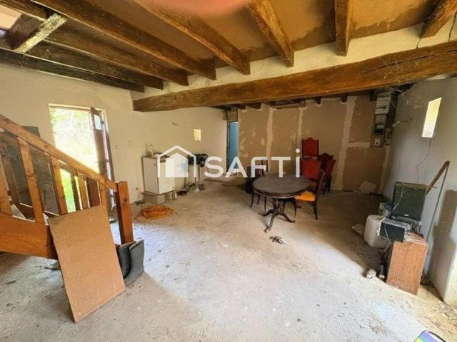 Maison 75 m² à rénover entièrement avec un terrain d'environ 1200m²