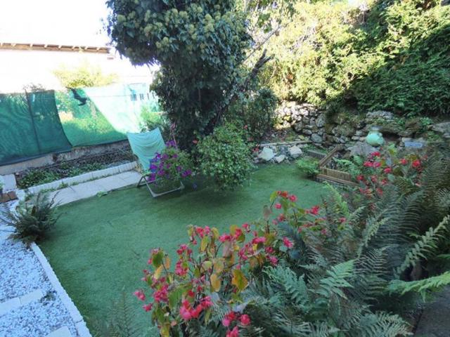 Maison 76 m2 / 2 chambres / grange attenante 34m² / petit jardin