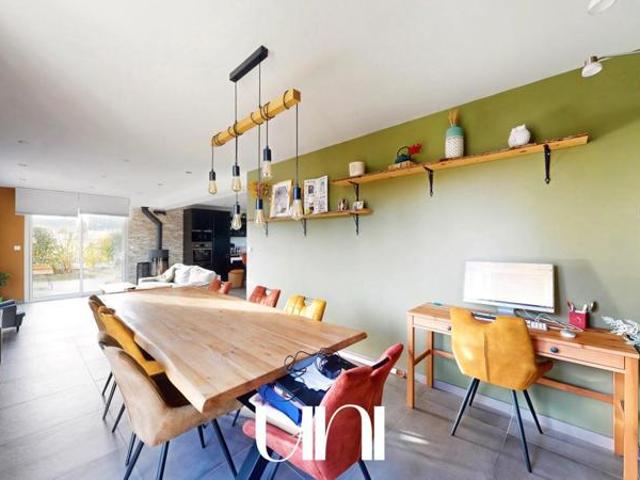 Maison 6 pièces de 160m2 avec jardin à Garcelles Secqueville