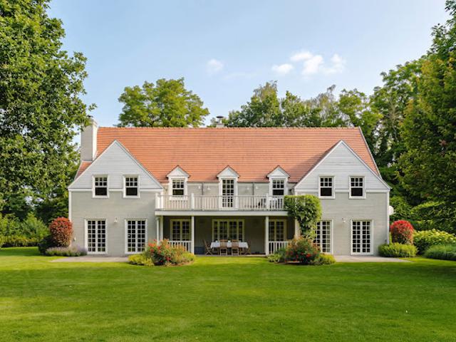 Maison avec piscine et jardin