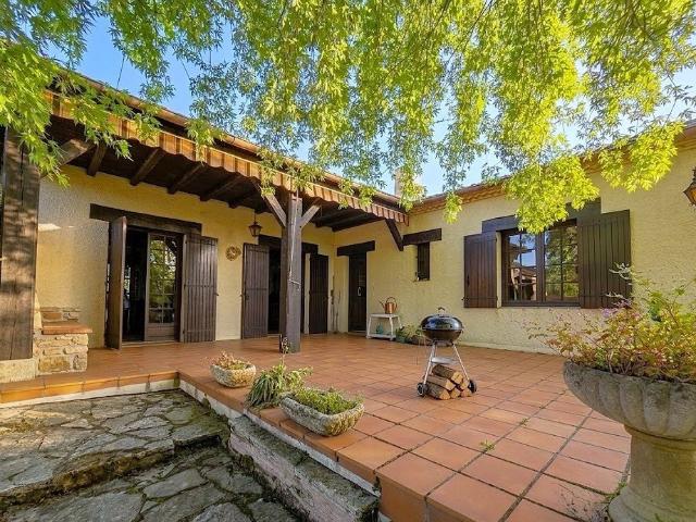 Maison 80 de plain pied avec grand sous sol, piscine et jard. 110m² Montayral