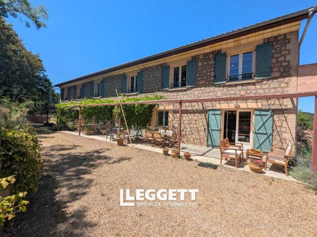 Maison 840 m²