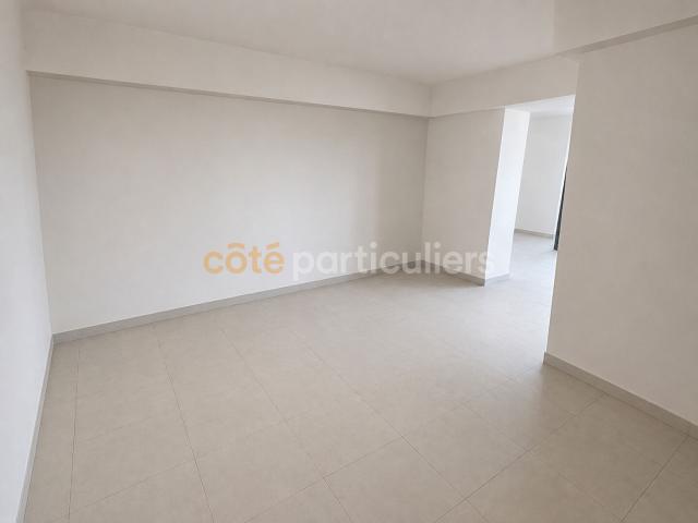 Maison 85m2 2 chambres, 2 salles de bains, avec extérieurs