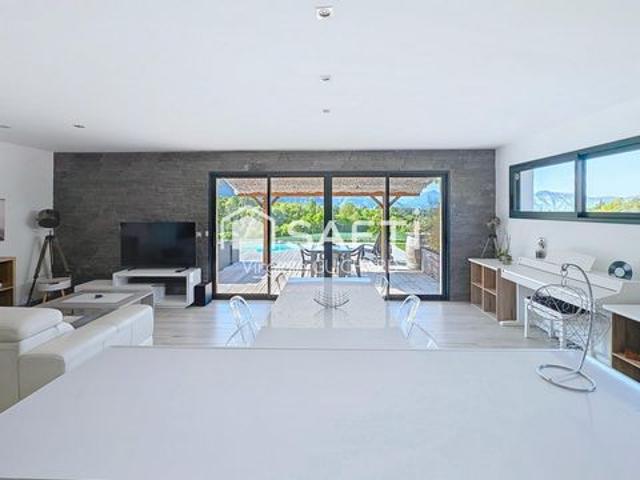 Maison 86 m² sur terrain de 1833m² LE BRUSQUET 04