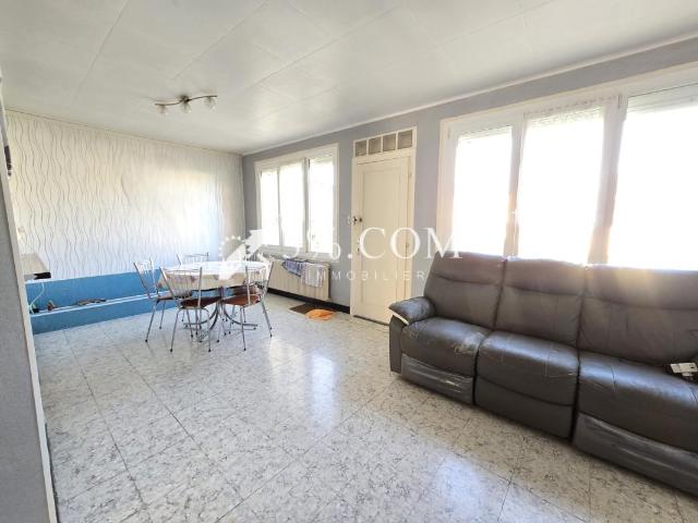 Maison 88 m2 de 1960 avec 3 chambres + jardin avant et arri