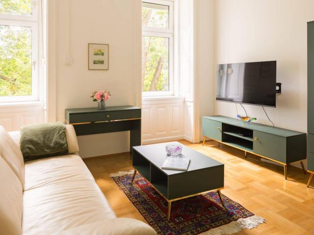 Maison 8 The Sophisticated
