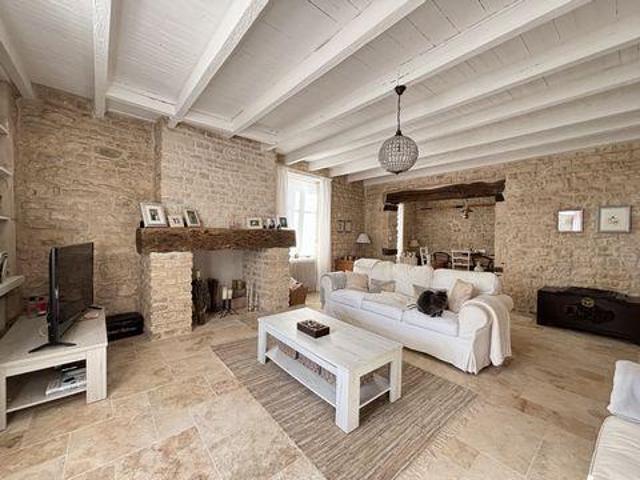 Maison 8 chambres, AUNAC Poitou 16460 ES93977473