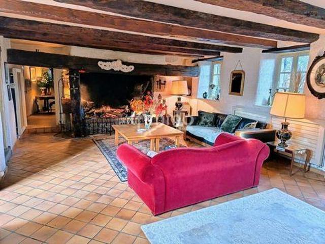 Maison 8 chambres, Sugères Auvergne 63490 DS102474075