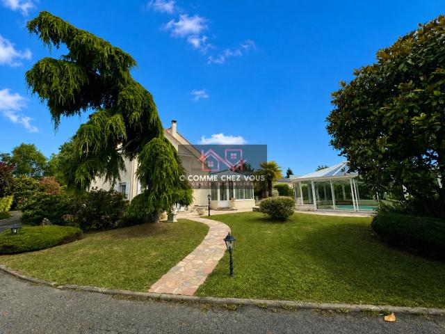 Maison 8 pièce à Ozoir la Ferrière