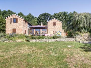 MAISON 8 pièce s 199.19 m2