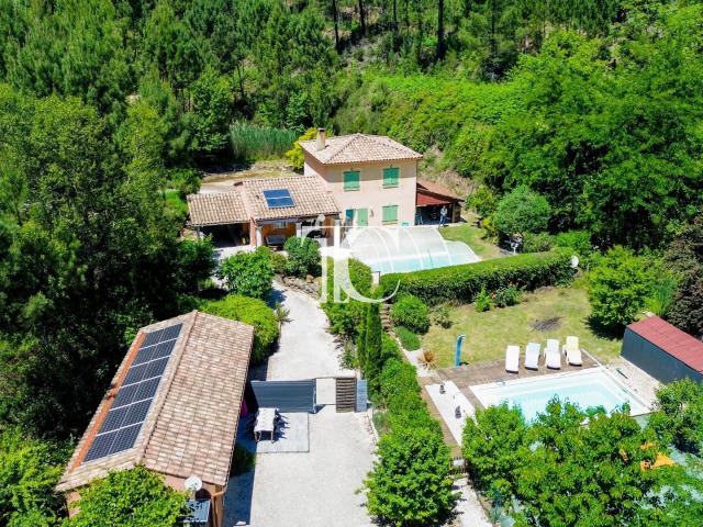 Maison 8 pièces 189 m²